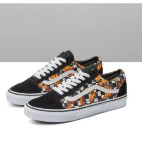 VANS Ward Monarch Butterflies Canvas Old Skool Sneakers - Picture 1 of 11